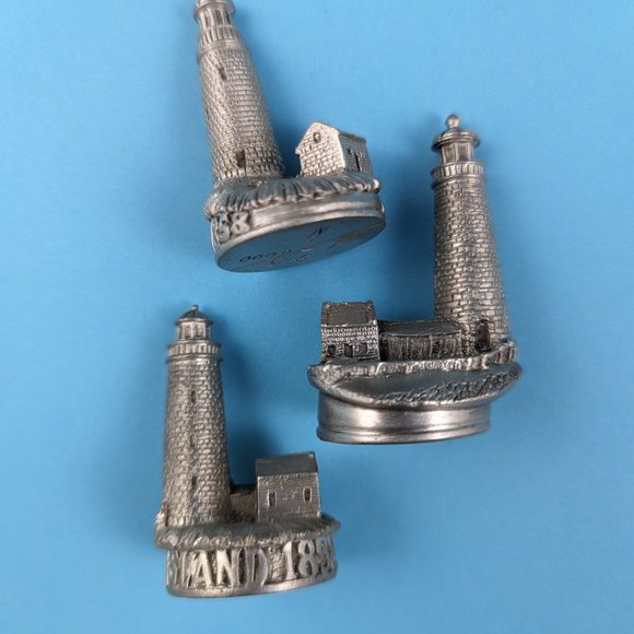 3 Miniature Pewter Handcrafted Canadian Lighthouses Signed by Artist - Picture 3 of 9